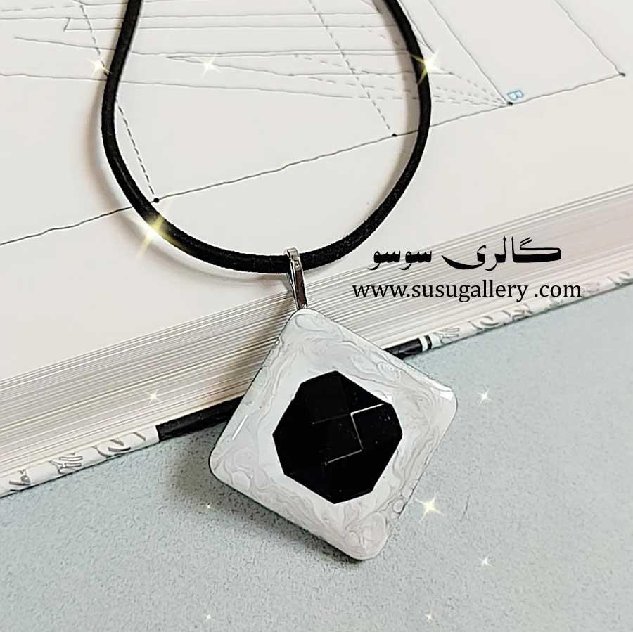 گردنبند سنگ انیکس