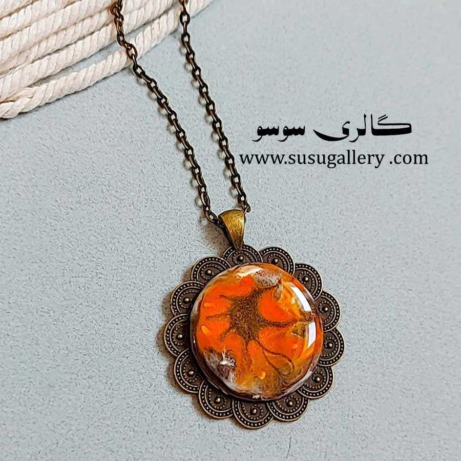 گردنبند رومانتویی نارنجی